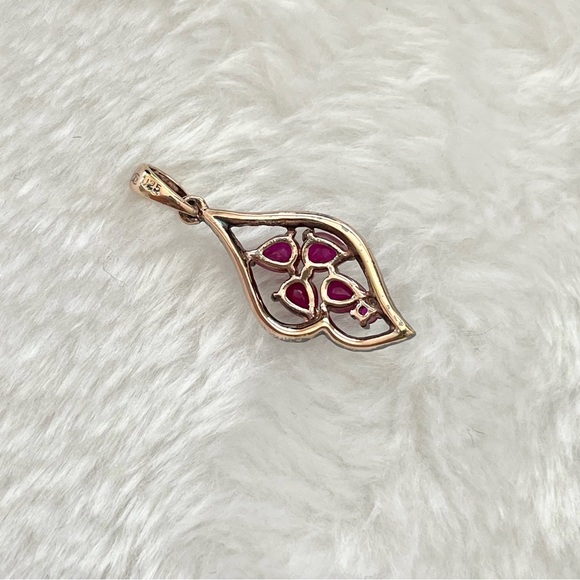 Ruby & crystal decorated Pendant - Picture 4 of 4